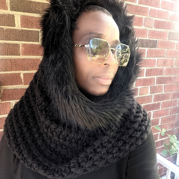 Head scarf - Picture 1 of 5